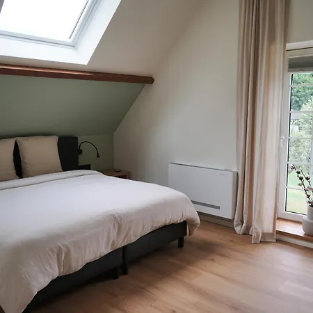 Du Chateau De Guest house 3*